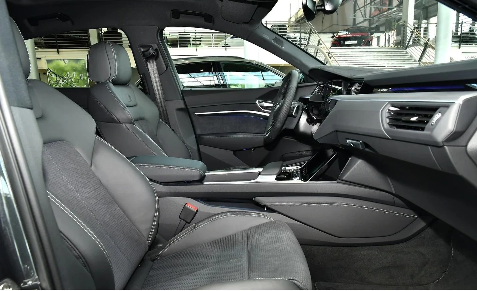 Audi Q8 50/340HP/SPORTBACK/SLINE/PANO/360/PANO/ACC/938z | Mobile.bg � ����������� 10