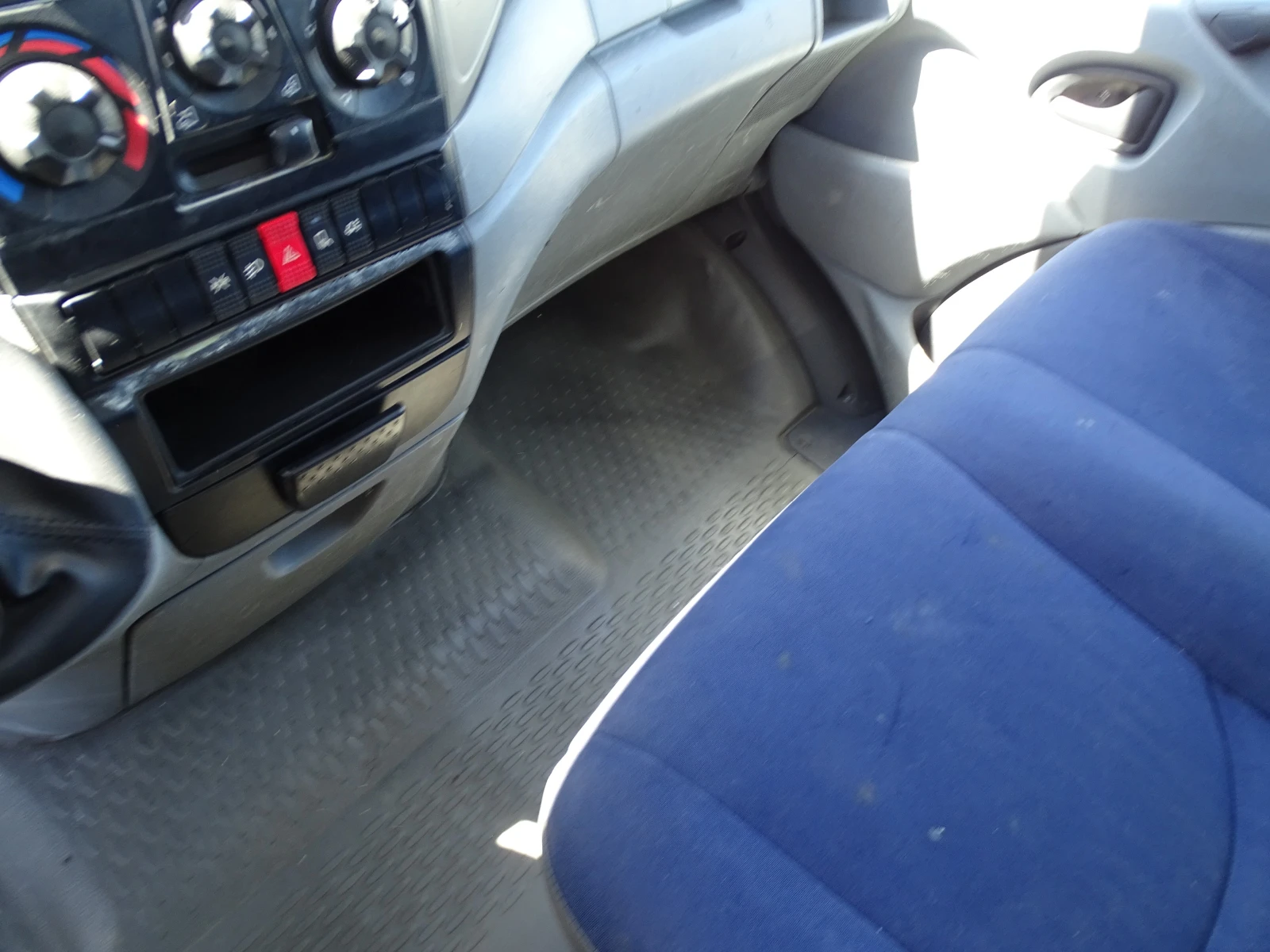 Iveco 35c18 3.0HPI  ВНОС ОТ ШВЕЙЦАРИЯ, снимка 13 - Бусове и автобуси - 54136556