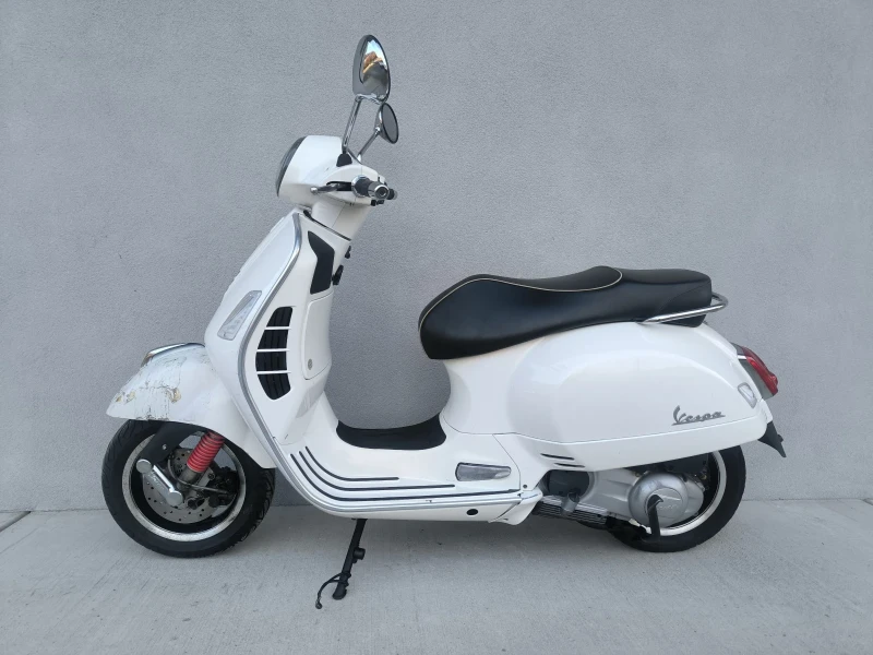 Vespa GTS 300ie, ABS/ASR, 2017, Нов внос Италия , снимка 7 - Мотоциклети и мототехника - 47855604