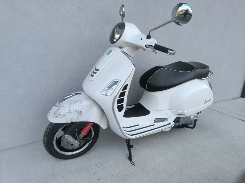 Vespa GTS 300ie, ABS/ASR, 2017, Нов внос Италия , снимка 8 - Мотоциклети и мототехника - 47855604