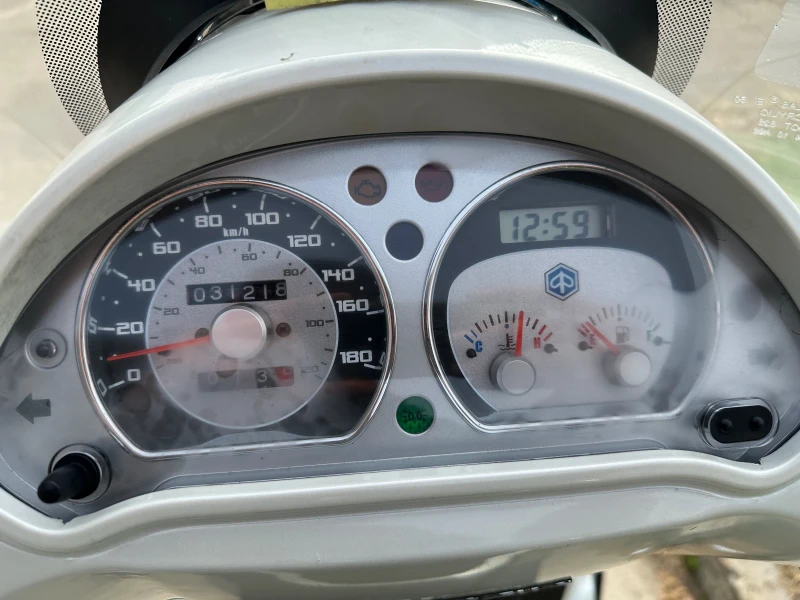 Piaggio Beverly 400cc, снимка 8 - Мотоциклети и мототехника - 51890766