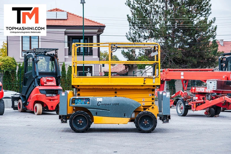 Автовишка Друга марка Ножична вишка Haulotte Compact 12 DX, снимка 4 - Индустриална техника - 52167204