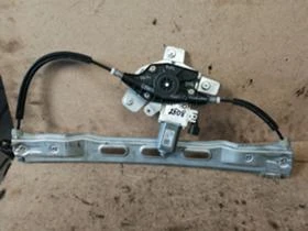 Стъклоповдигач преден десен Ford Transit Courier 2013-2019  , снимка 1