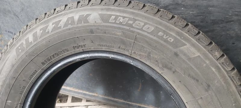 Гуми Зимни 215/70R16, снимка 6 - Гуми и джанти - 35133675