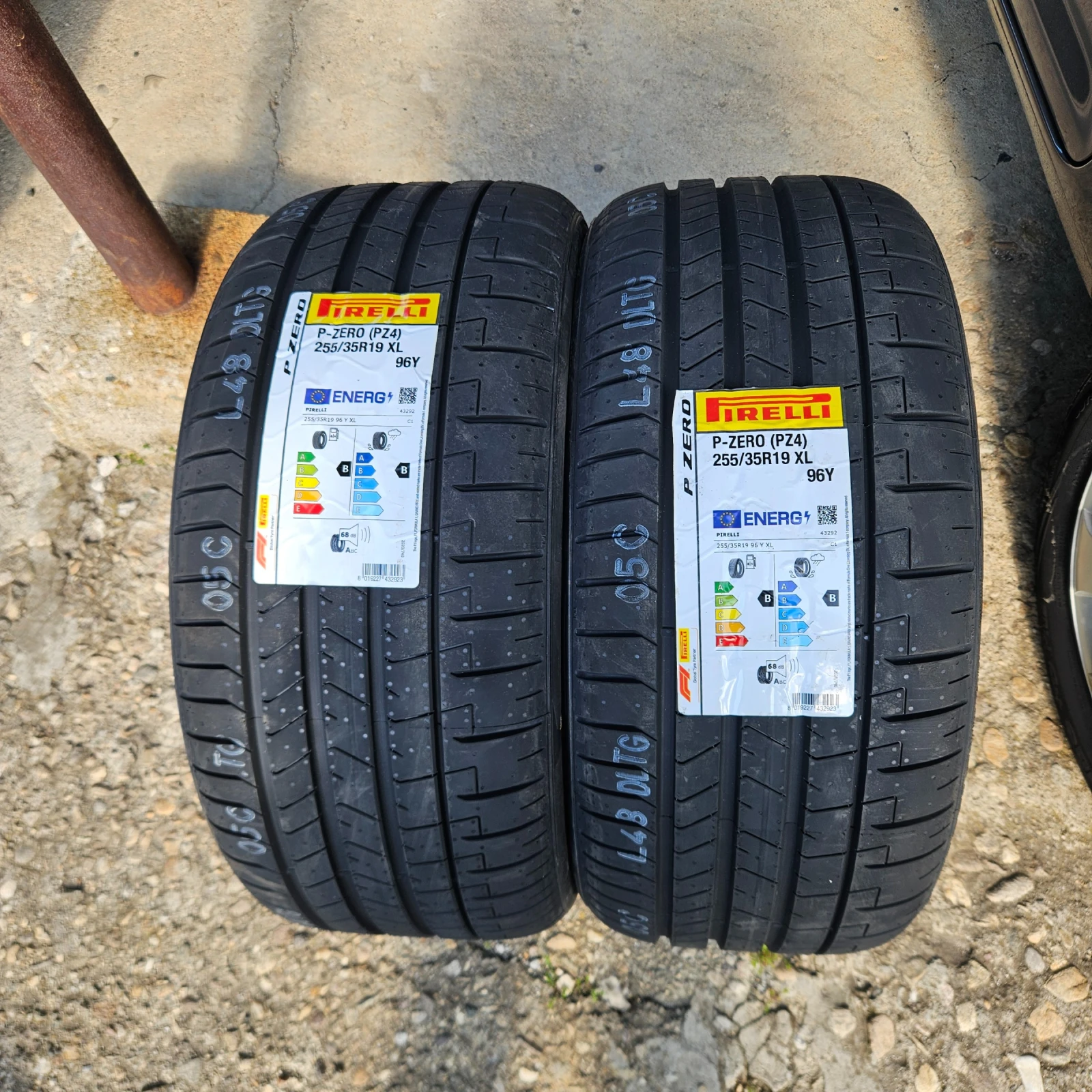 Гуми Летни 255/35R19