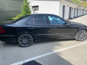 Mercedes-Benz E 320, снимка 2