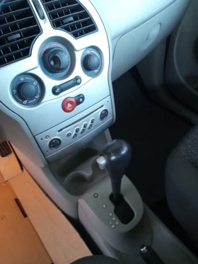 Renault Modus Автоматик 1.6 Бензин, снимка 9