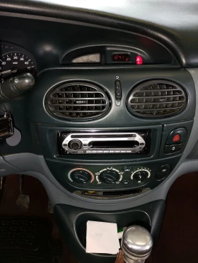 Renault Scenic - 1100 € / 2151.41 лв. - 98626484 5