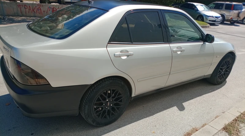 Lexus IS 200 Is200, снимка 5 - Автомобили и джипове - 51111472