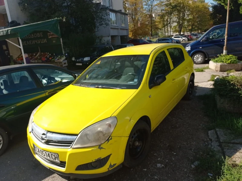 Opel Astra 1, 7 CDTI, снимка 2 - Автомобили и джипове - 47605002