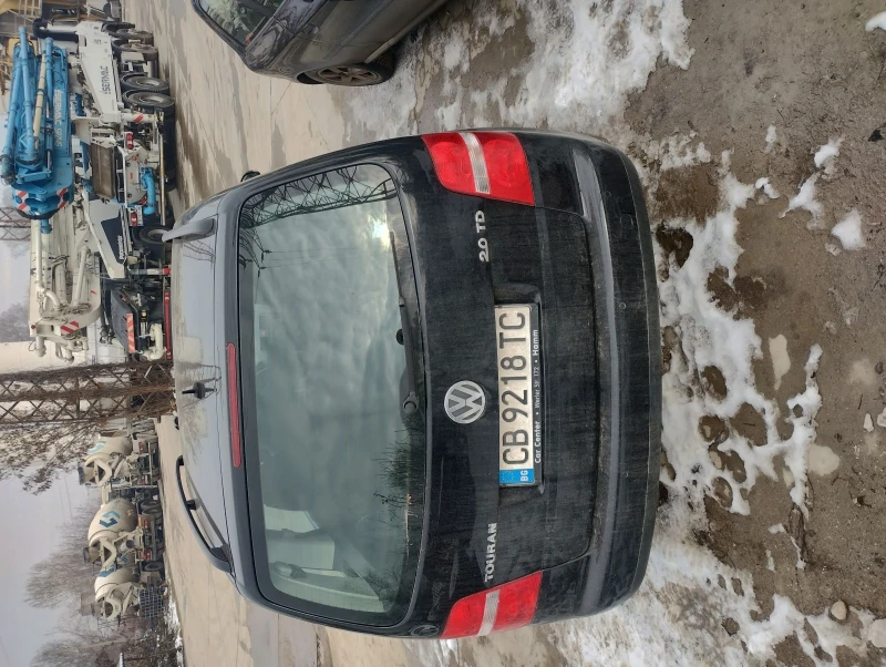 VW Touran, снимка 5 - Автомобили и джипове - 48922435