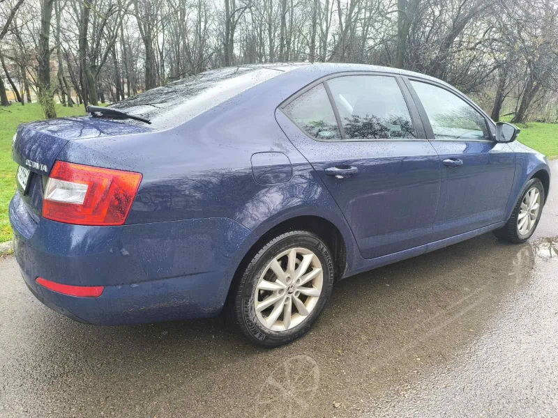 Skoda Octavia 2.0 TDI Ambition, снимка 5 - Автомобили и джипове - 49532409