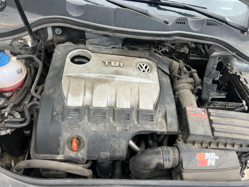 VW Passat 2.0TDI, снимка 8 - Автомобили и джипове - 49541112