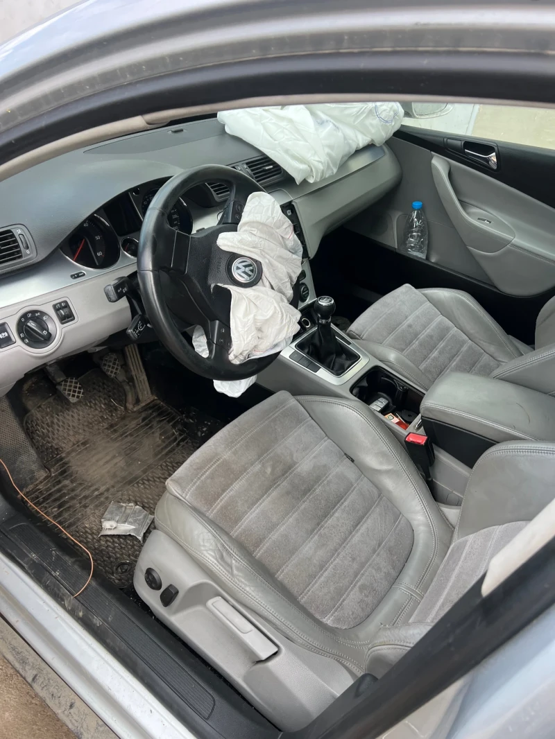 VW Passat 2.0TDI, снимка 5 - Автомобили и джипове - 49541112