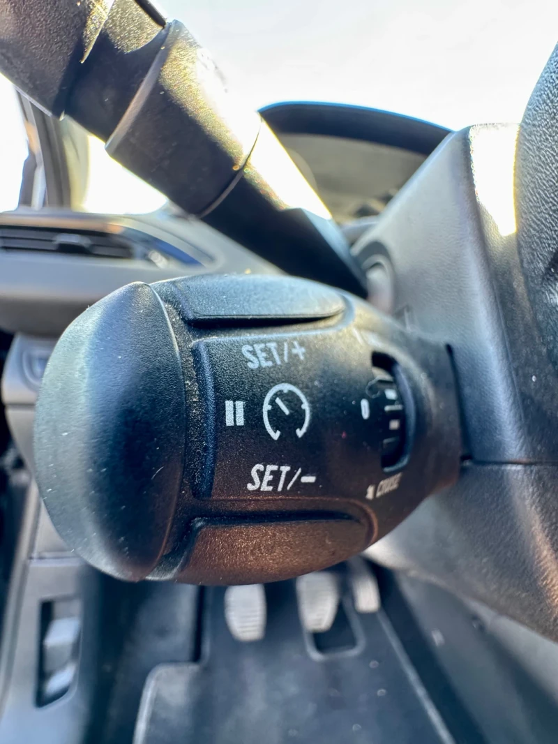 Peugeot 208 1.2 82кс 125000 км ЛИЧЕН АВТОМОБИЛ, снимка 7 - Автомобили и джипове - 52400014