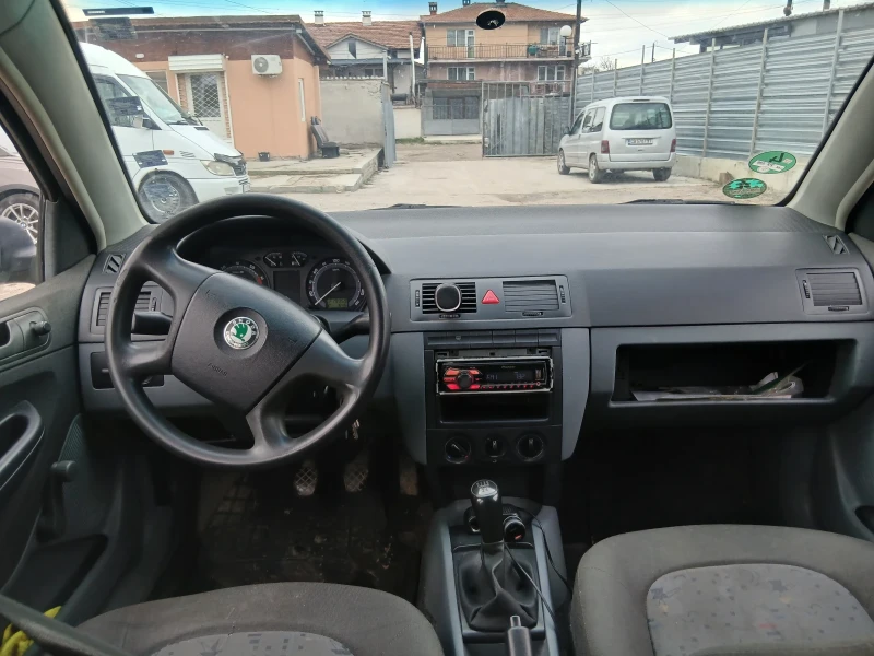 Skoda Fabia, снимка 5 - Автомобили и джипове - 52750451