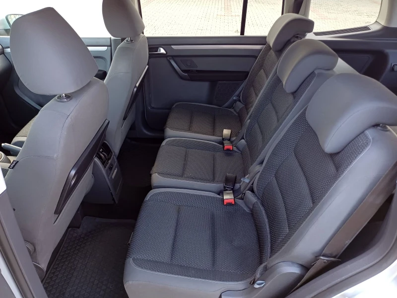 VW Touran 1.4TSI.HIGHLINE, снимка 11 - Автомобили и джипове - 53028030