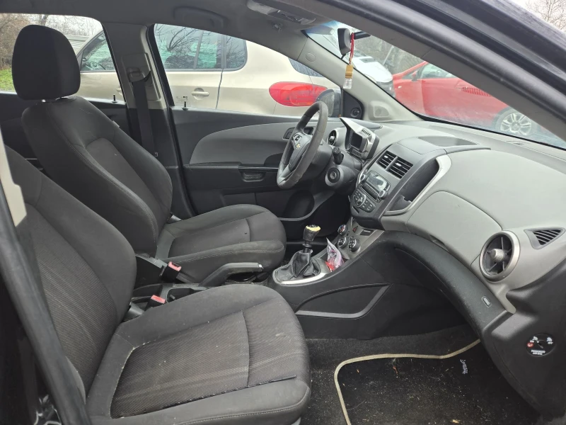 Chevrolet Aveo 1.2I-86кс= euro 5b= климатик, снимка 11 - Автомобили и джипове - 53380177