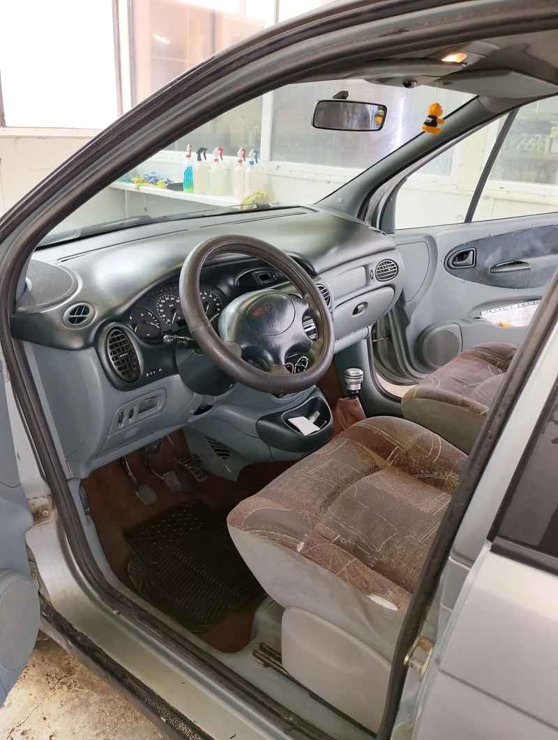 Renault Scenic, снимка 8 - Автомобили и джипове - 53467708