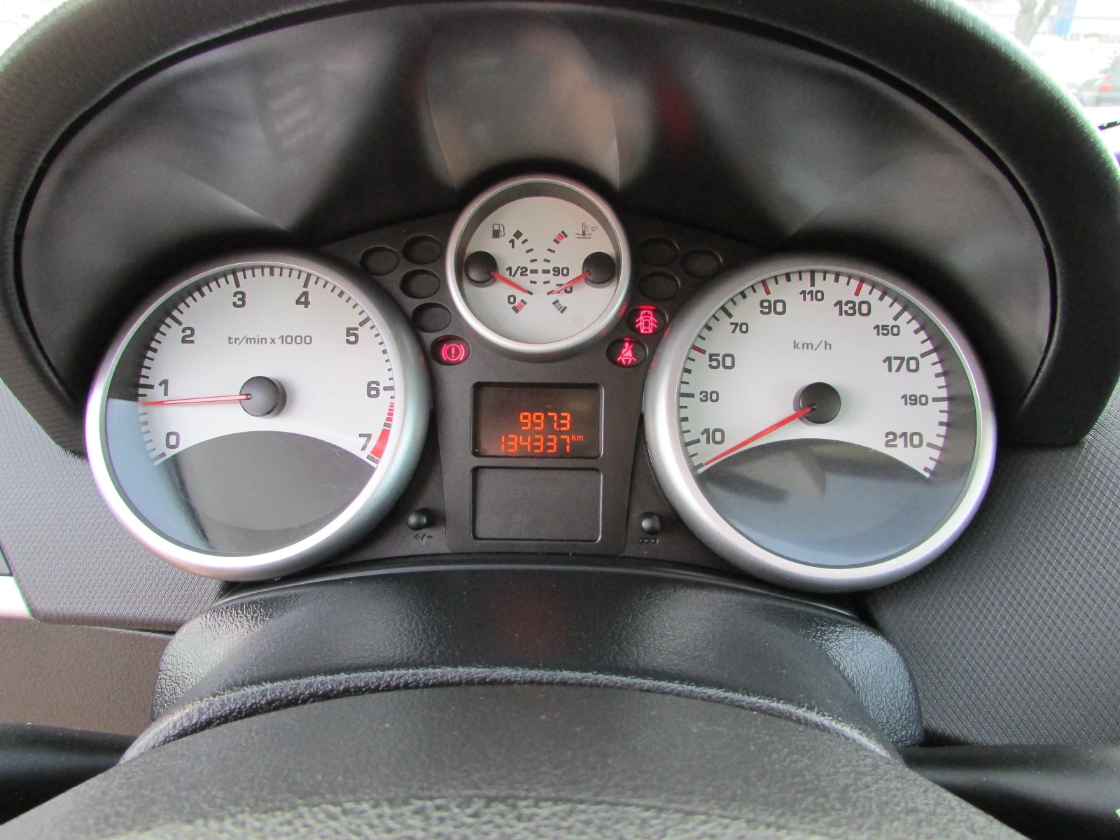 Peugeot 207 1.4i EURO4 | Mobile.bg   14