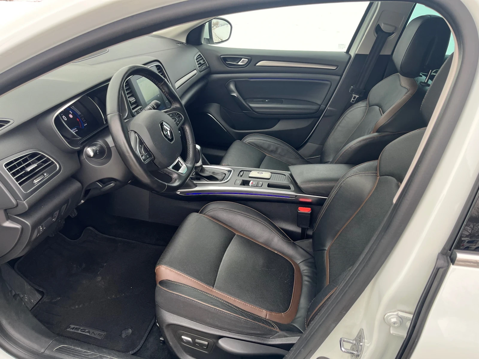 Renault Megane 1.6 Turbo Avtomatik Top | Mobile.bg — изображение 16