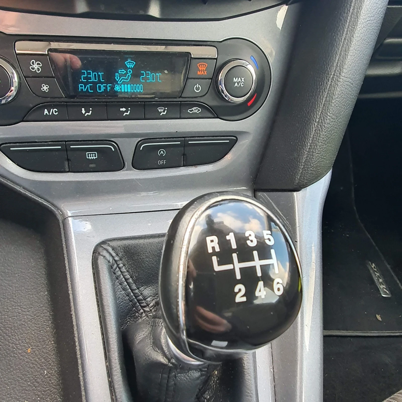 Ford Focus 1.6TDCI  2012 | Mobile.bg   14