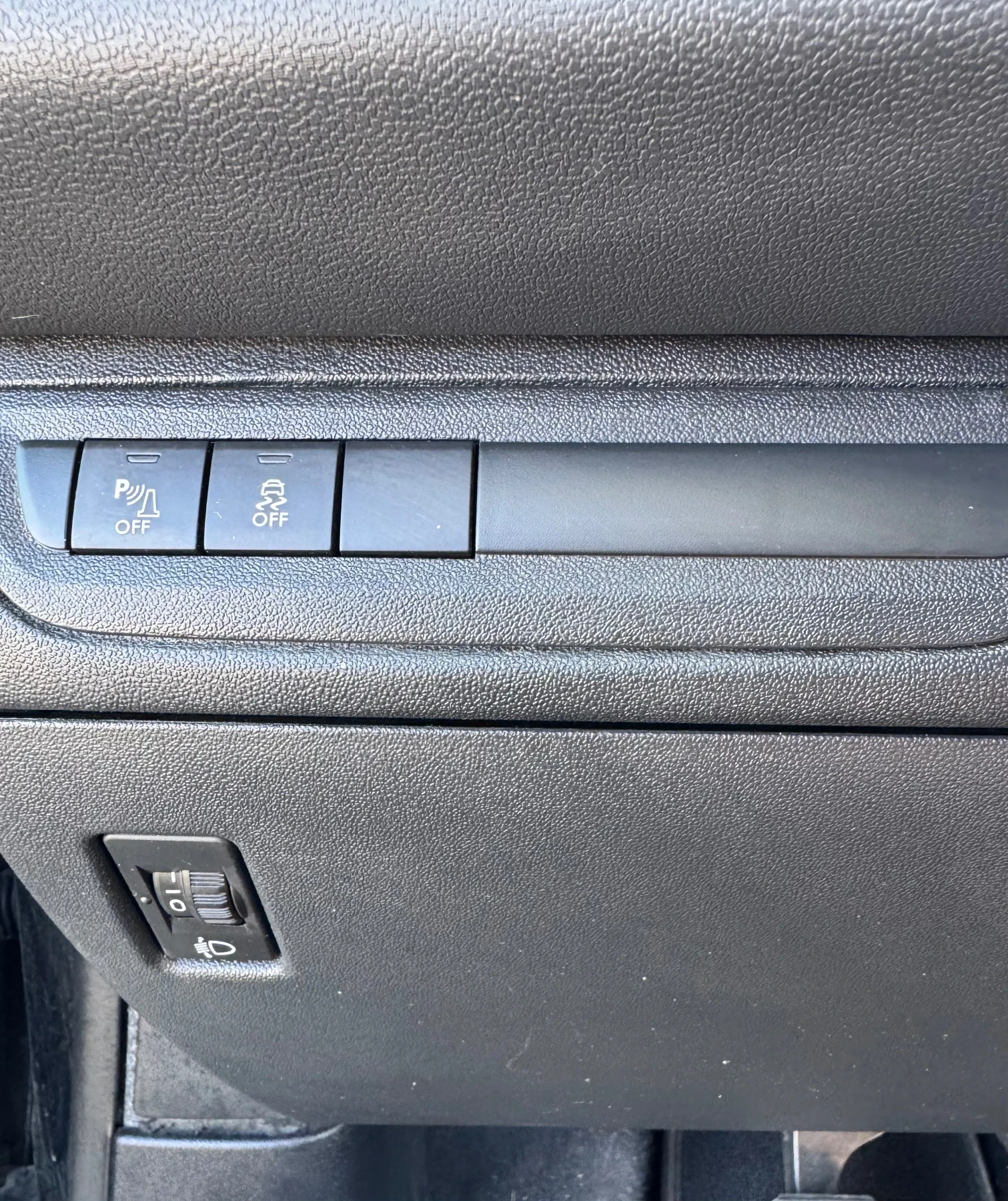 Peugeot 208 1.2 82кс 125000 км ЛИЧЕН АВТОМОБИЛ - изображение 6