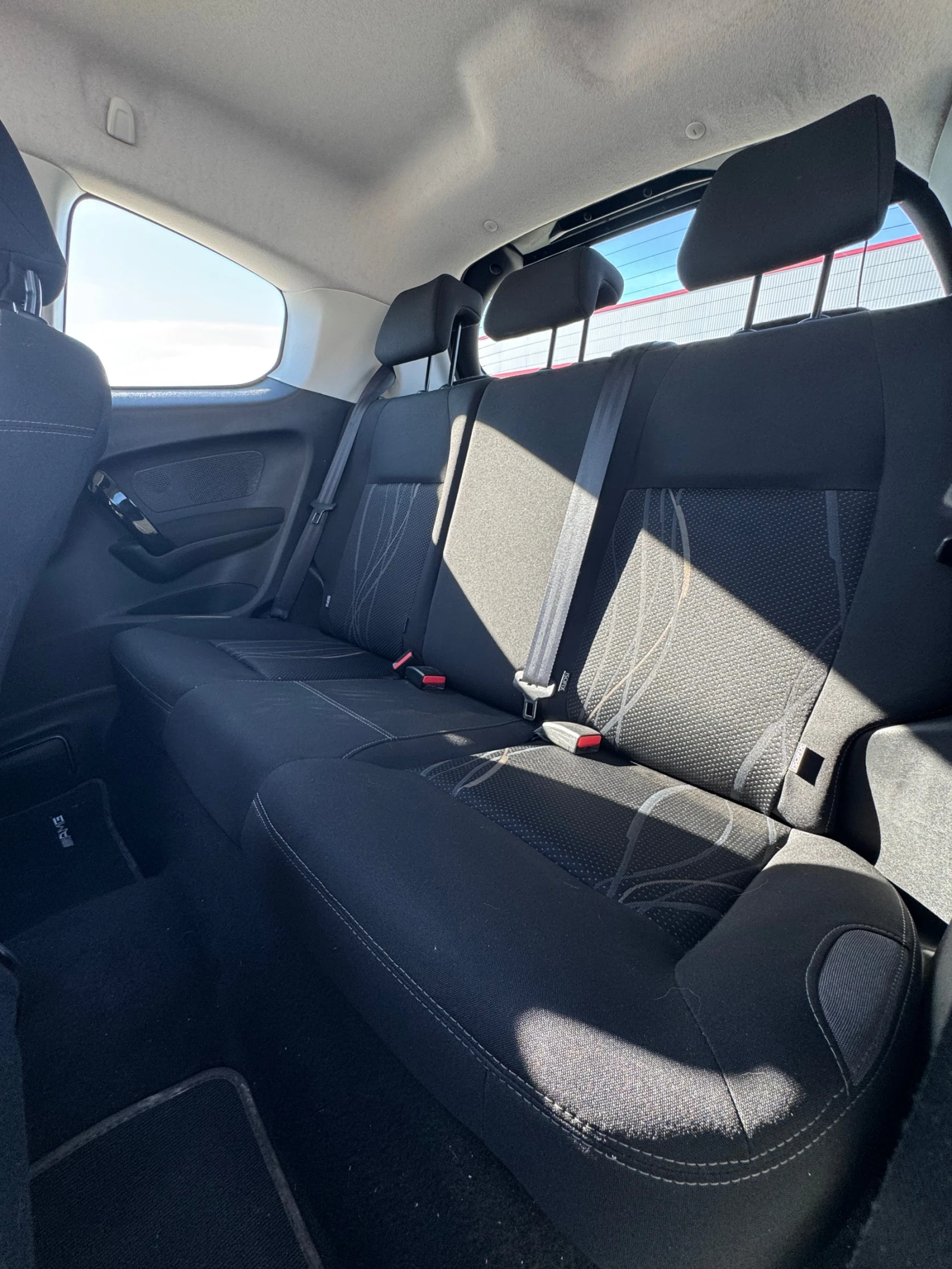 Peugeot 208 1.2 82кс 125000 км ЛИЧЕН АВТОМОБИЛ - изображение 8