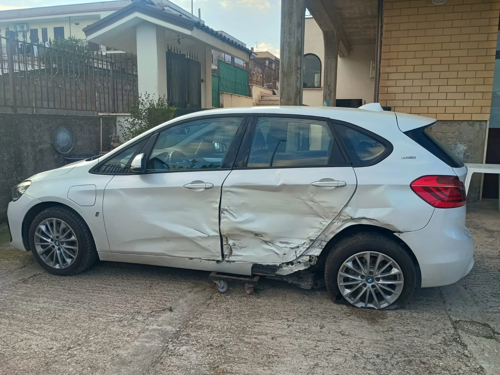 BMW 225 Hybrid - изображение 5