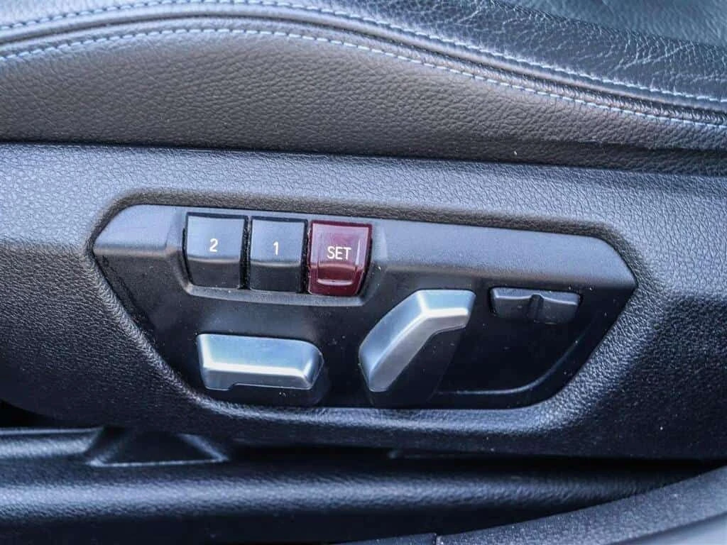 BMW 330 * AWD | M SPORT | LEATHER | CARPLAY * CARFAX * ЦЕН - изображение 8