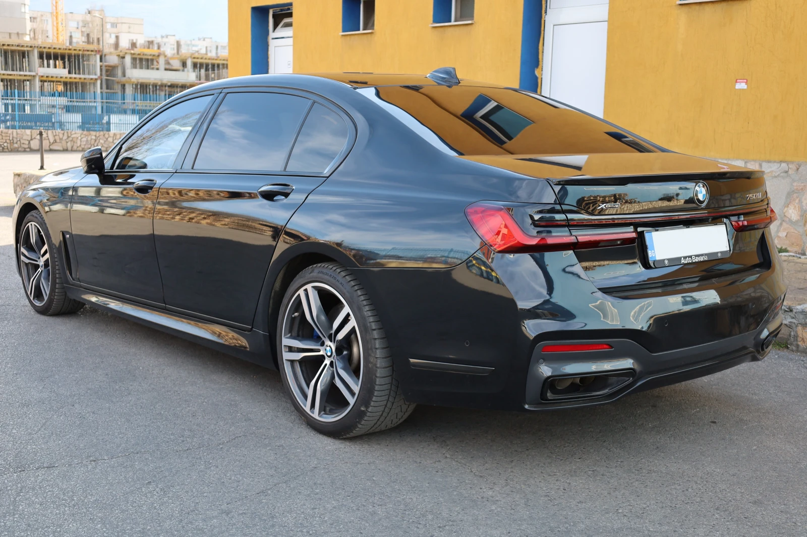 BMW 750 LI M-PAKET* xDRIVE* B&W* 3-TV* PANO* 360* , снимка 5 - Автомобили и джипове - 53812926