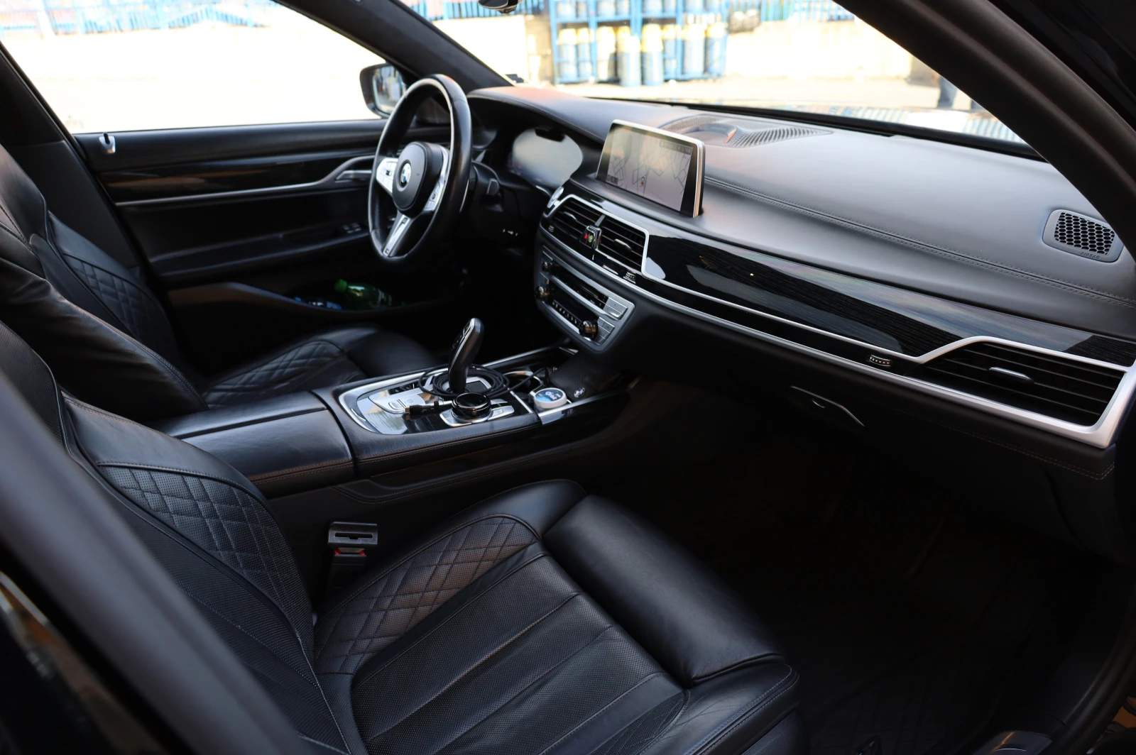 BMW 750 LI M-PAKET* xDRIVE* B&W* 3-TV* PANO* 360* , снимка 11 - Автомобили и джипове - 53812926