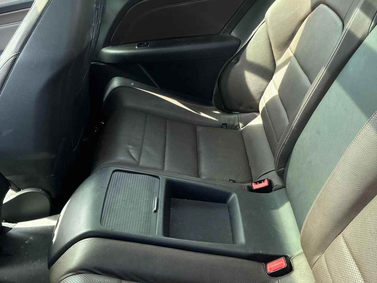 Mercedes-Benz E 400 * CARFAX * ЦЕНА ДО БГ, снимка 13 - Автомобили и джипове - 53971369