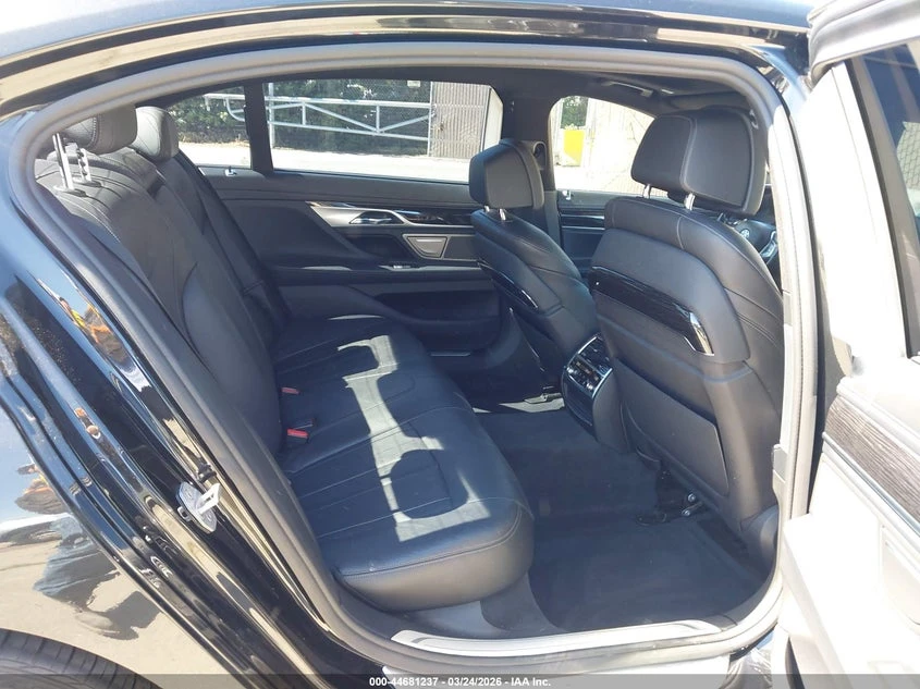 BMW 740 * M-PACK* , снимка 8 - Автомобили и джипове - 54064281