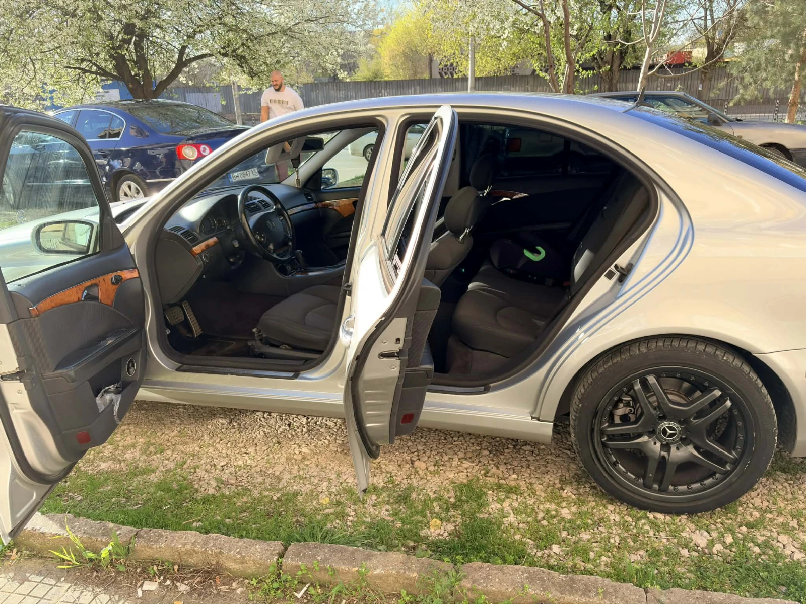 Mercedes-Benz E 270, снимка 8 - Автомобили и джипове - 54181253