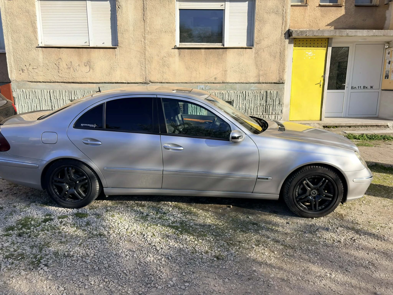 Mercedes-Benz E 270, снимка 5 - Автомобили и джипове - 54181253