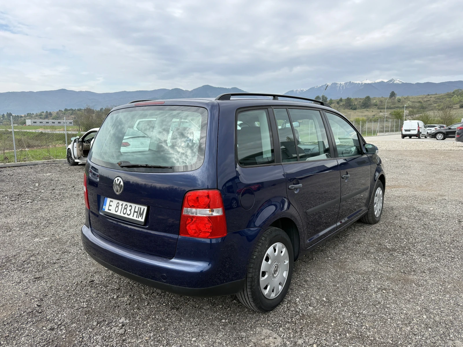VW Touran, снимка 7 - Автомобили и джипове - 54566467