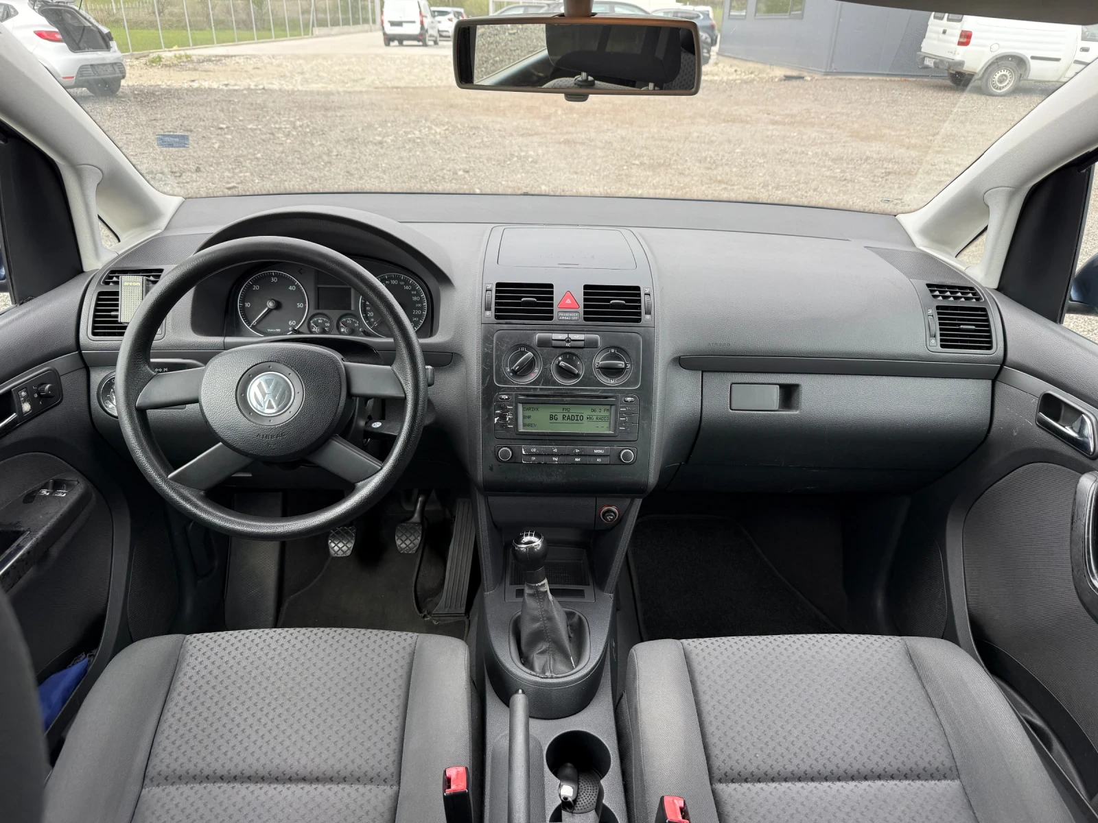 VW Touran, снимка 11 - Автомобили и джипове - 54566467
