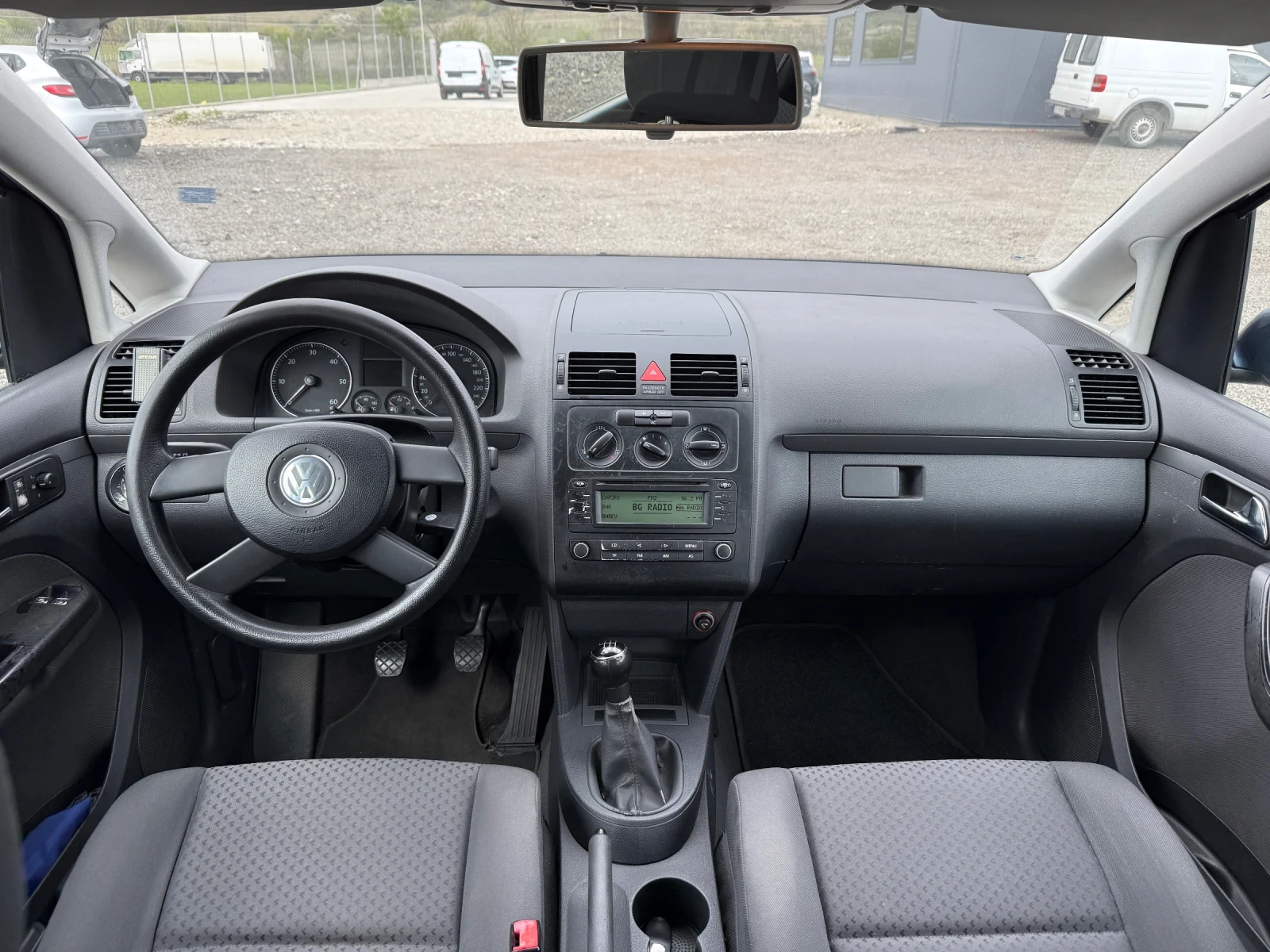 VW Touran, снимка 12 - Автомобили и джипове - 54566467
