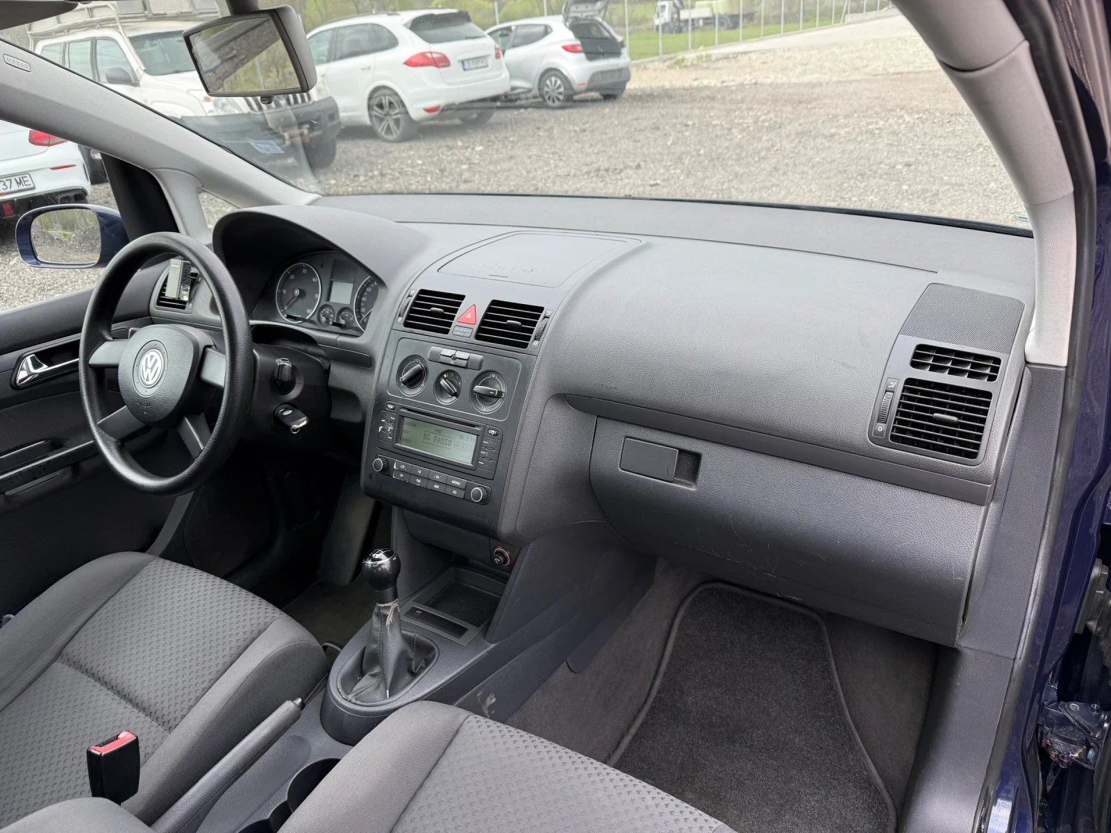 VW Touran, снимка 13 - Автомобили и джипове - 54566467
