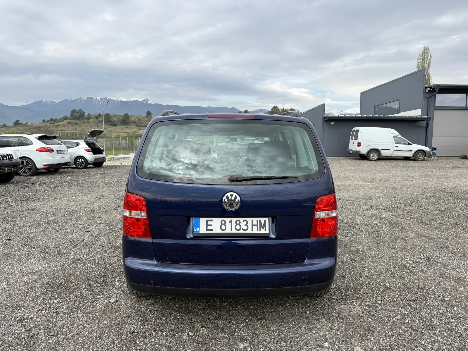 VW Touran, снимка 6 - Автомобили и джипове - 54566467