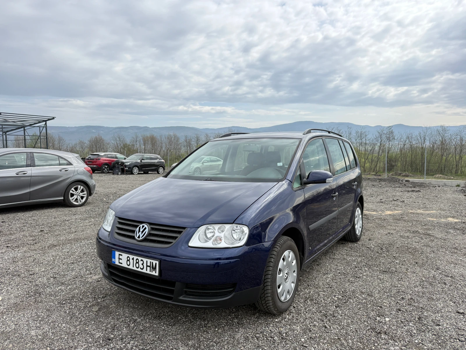 VW Touran, снимка 3 - Автомобили и джипове - 54566467