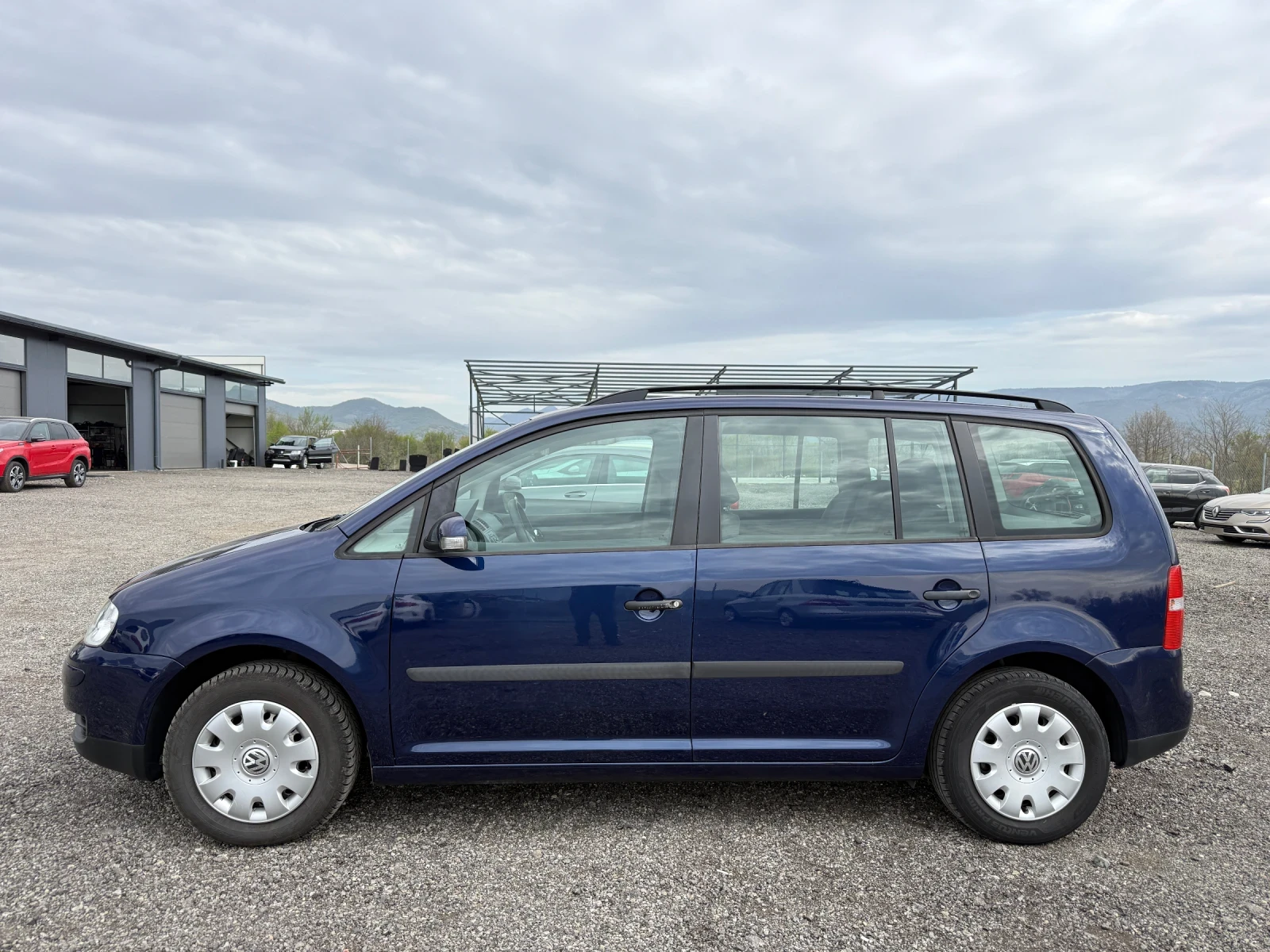 VW Touran, снимка 4 - Автомобили и джипове - 54566467