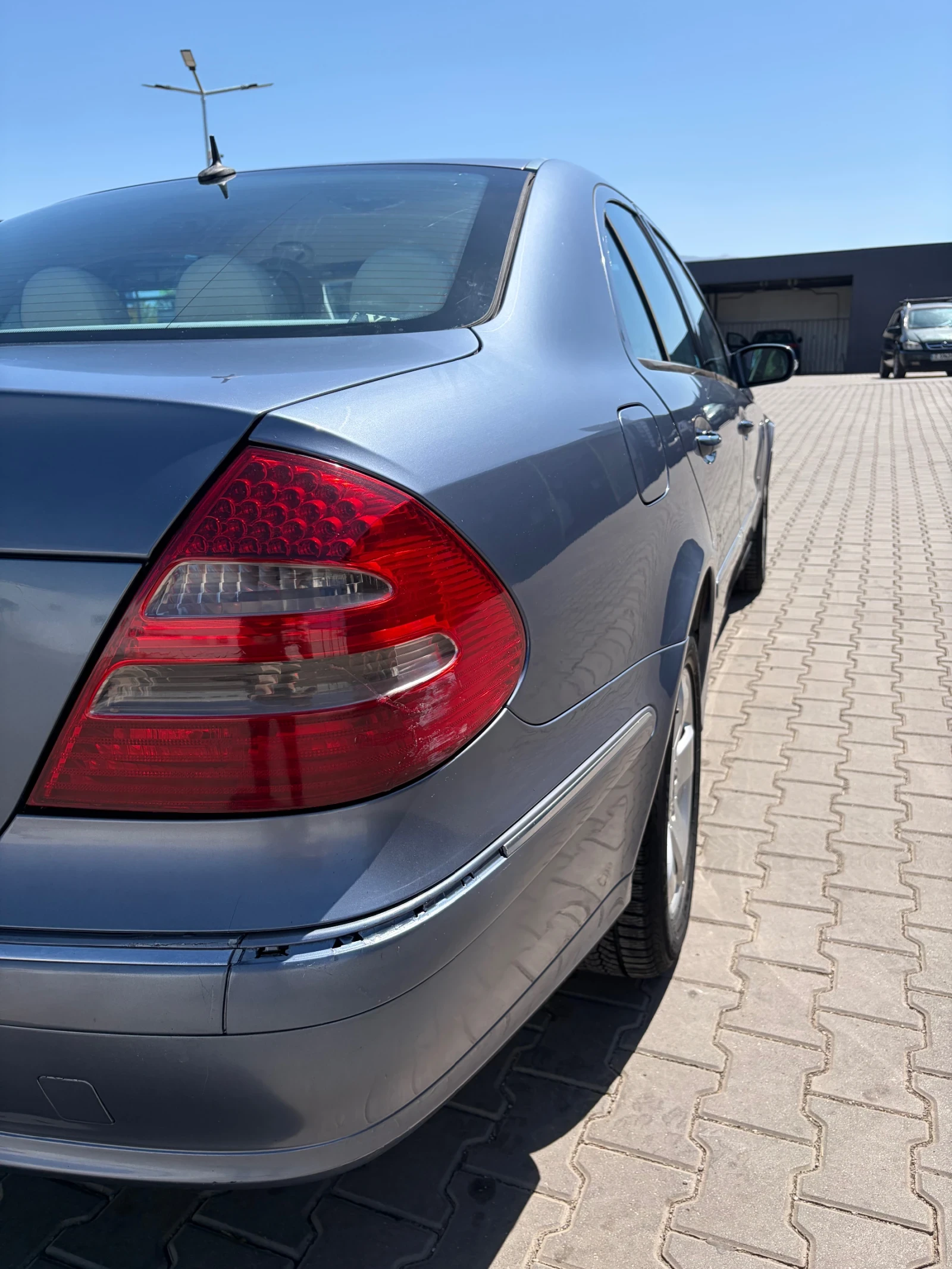 Mercedes-Benz E 320 Mercedes-Benz E320, снимка 4 - Автомобили и джипове - 54330879