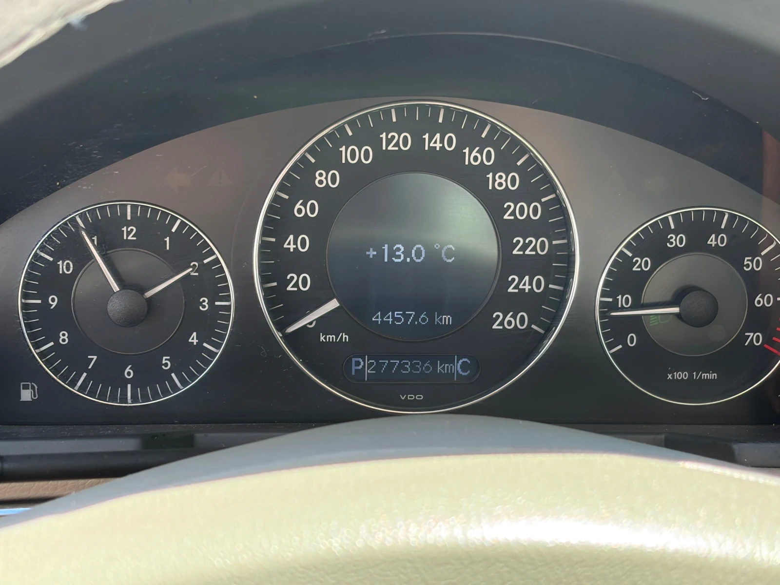 Mercedes-Benz E 320 Mercedes-Benz E320, снимка 14 - Автомобили и джипове - 54330879