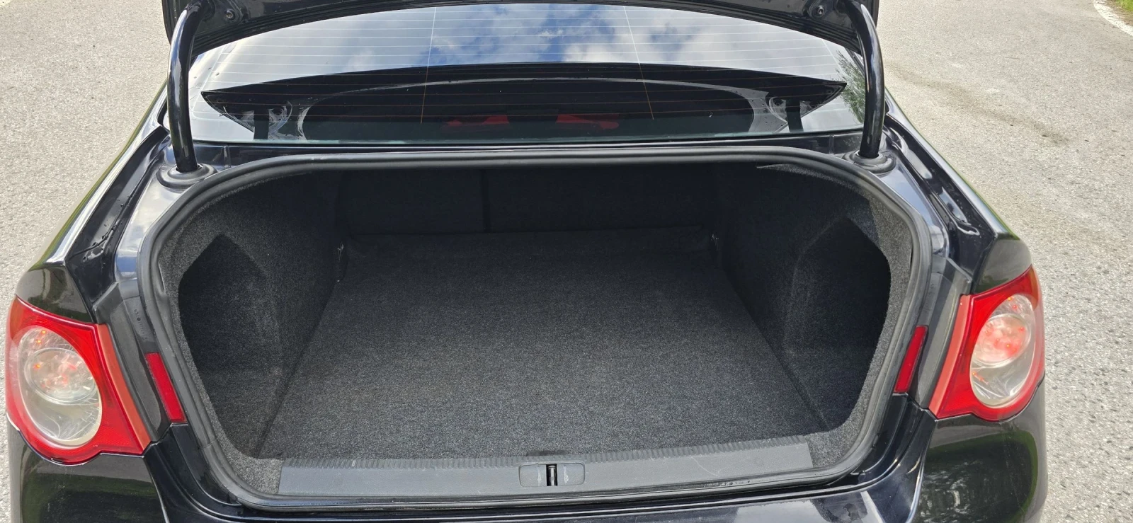 VW Passat 1.9 tdi, снимка 10 - Автомобили и джипове - 54662356