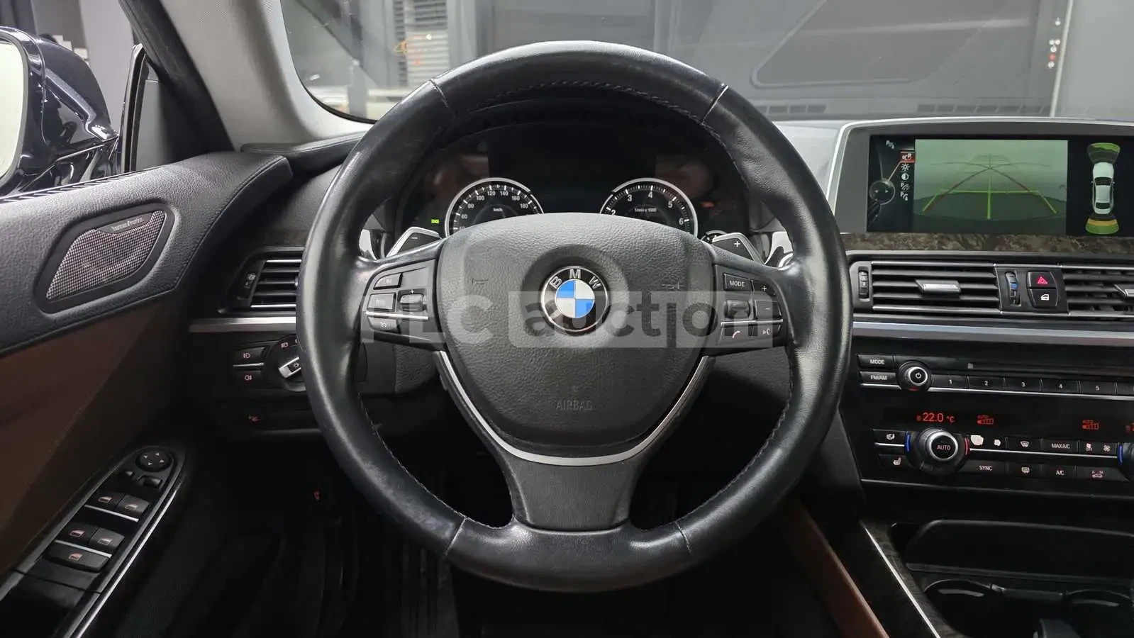 BMW 640 HEAD UP/360CAM/PANO #УНИКАТ# !FULL!, снимка 12 - Автомобили и джипове - 55000108