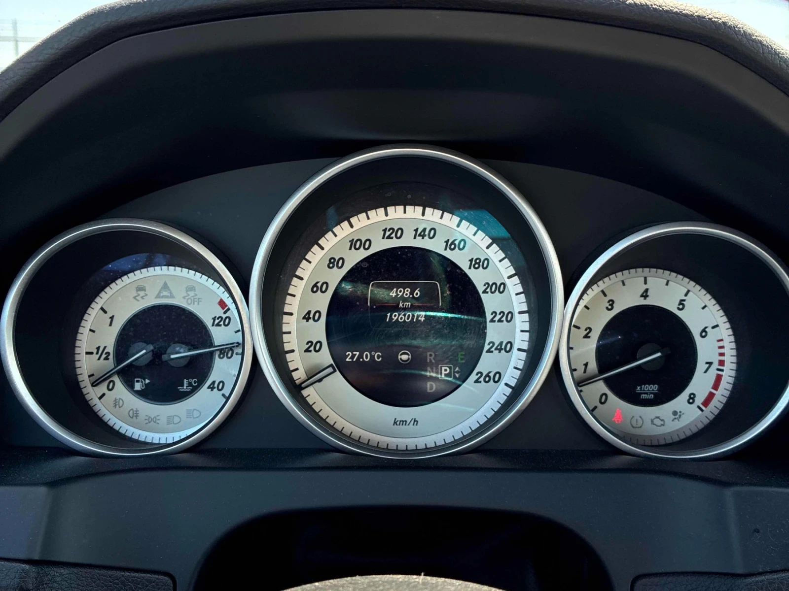 Mercedes-Benz E 400 HARMAN KARDON* ПОДГРЕВ* ОБДУХВАНЕ* , снимка 7 - Автомобили и джипове - 55207546
