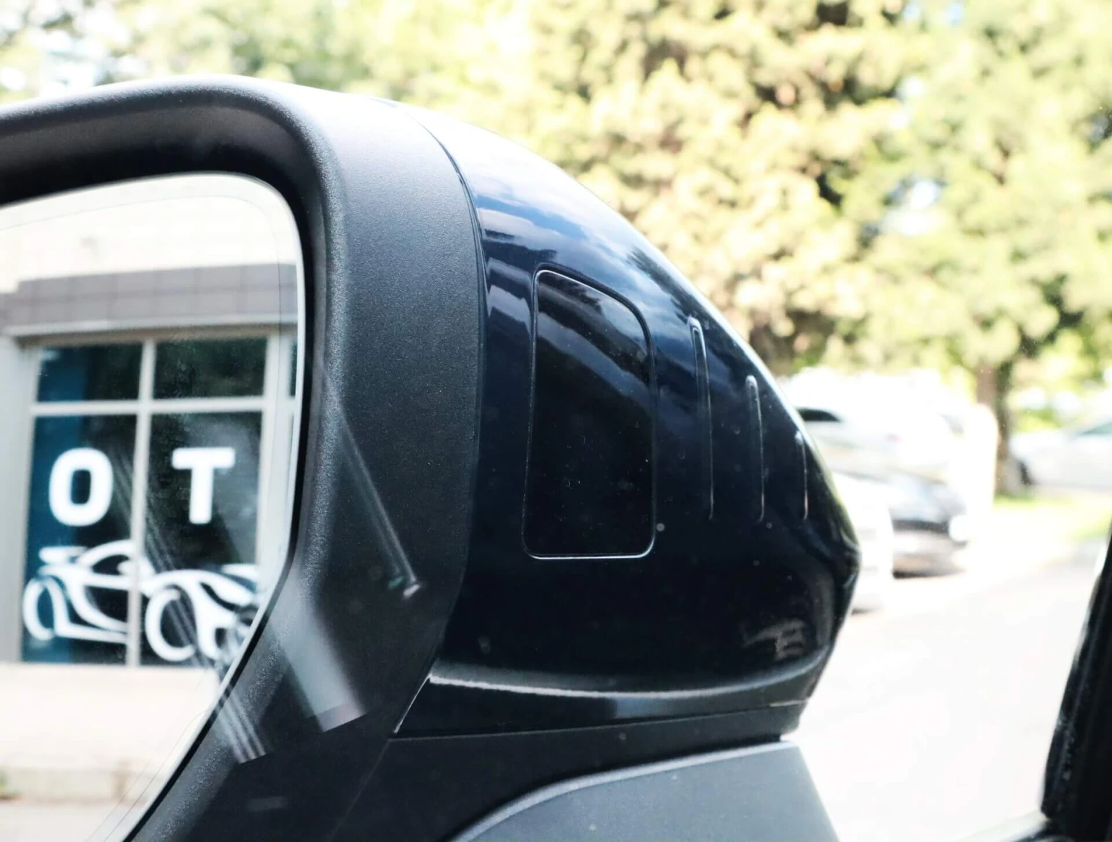 Audi A6 2.0TDI/Distronic/Side Assist/Pasenger Disp./Камера, снимка 16 - Автомобили и джипове - 55245459