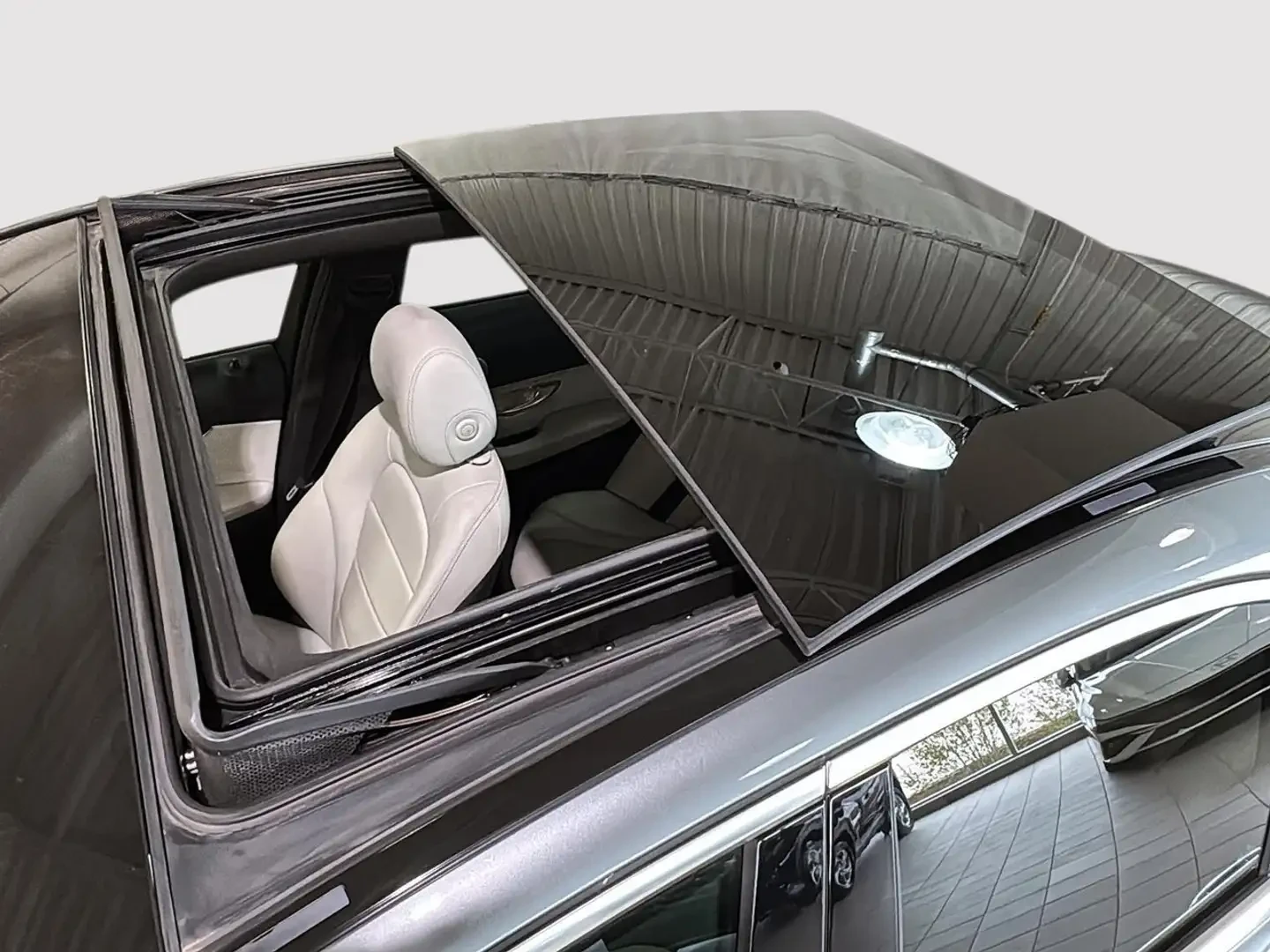 Mercedes-Benz C 300 4MATIC/AMG LINE/PANORAMA/360CAM/BURMESTER, снимка 17 - Автомобили и джипове - 55265445